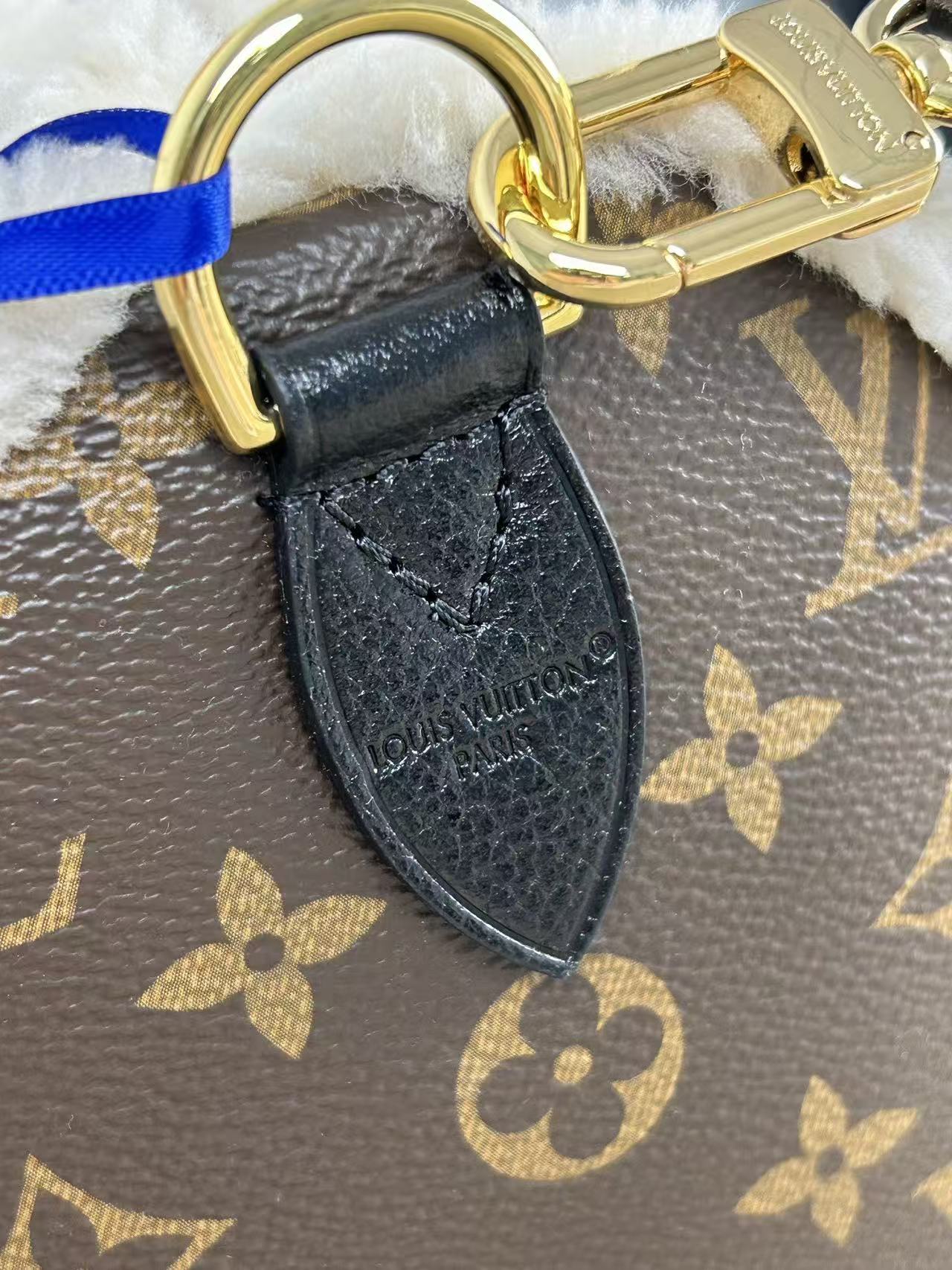 LV Speedy Soft Teddy 30 Bag - Image 8