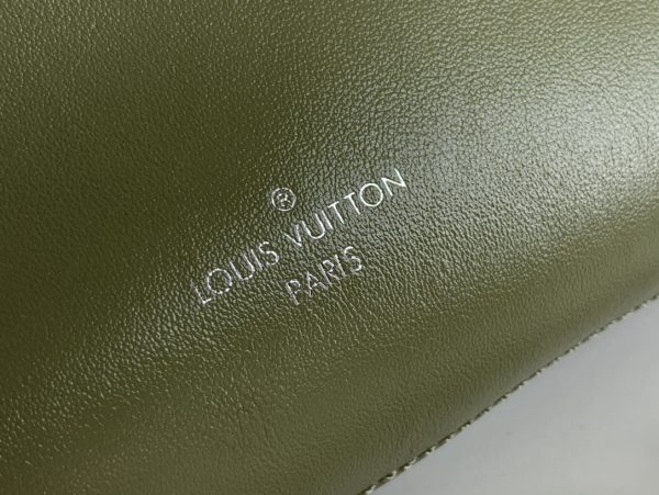 LV Slim Trunk Bag - 10A mirror version