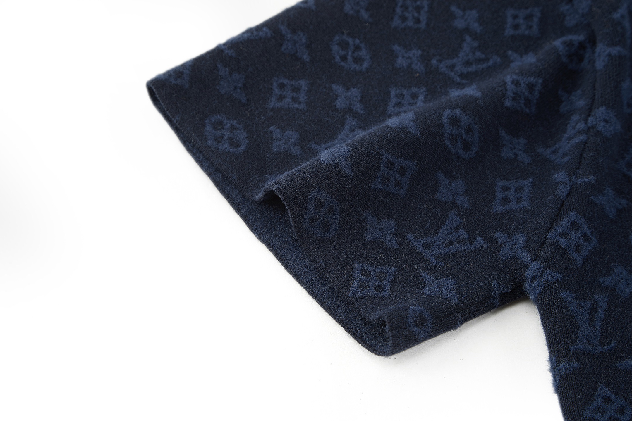 LV Graphic Jacquard Short-Sleeved Crewneck - Men - Ready-to-wear - Image 3