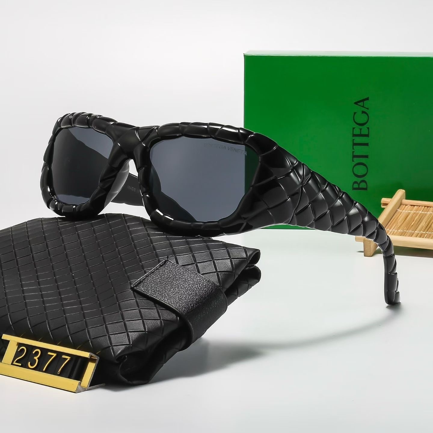 Bottega Veneta Fashionable Sunglasses - Image 7