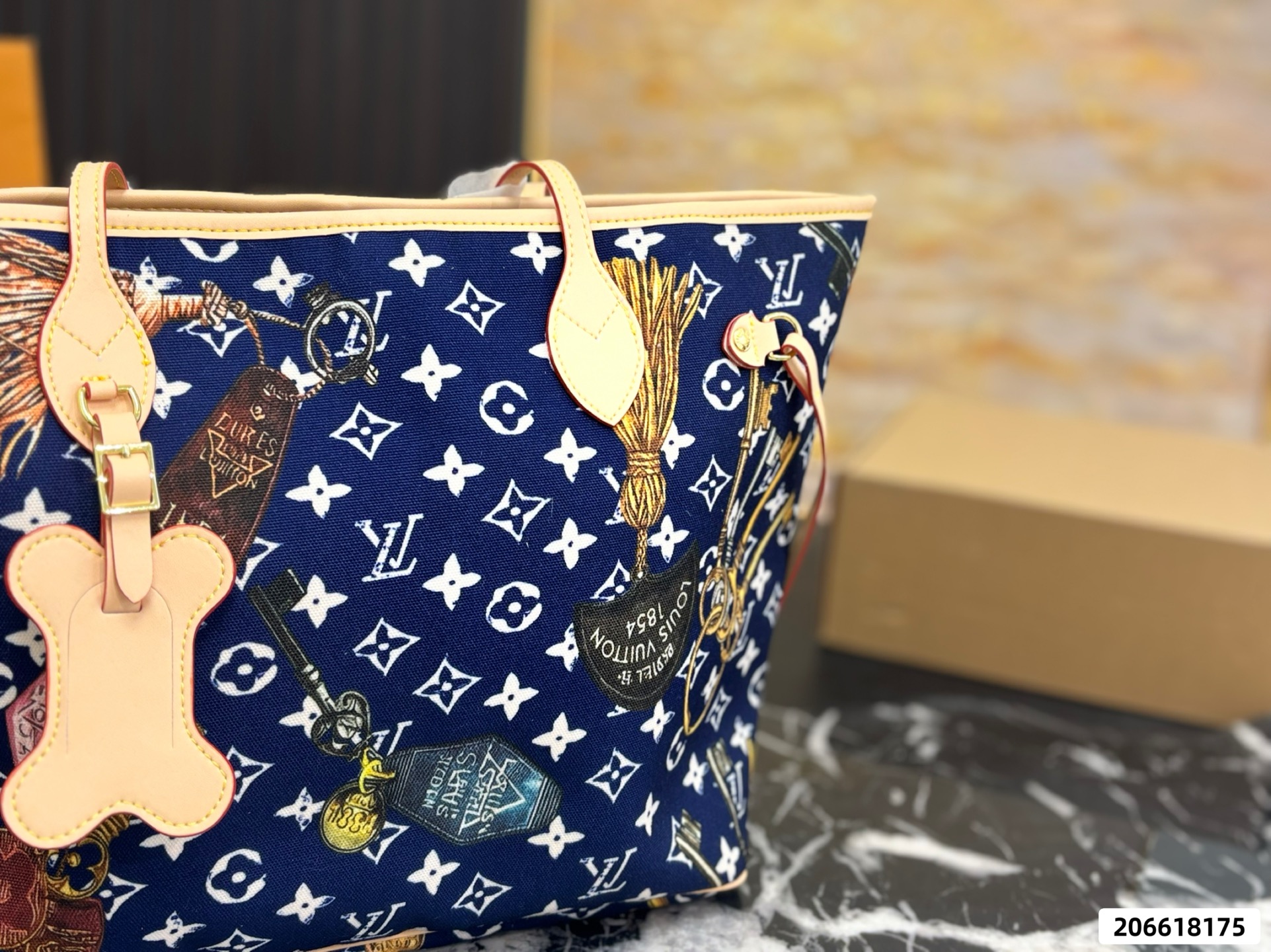 LV Neverfull Tote Bag - Image 4