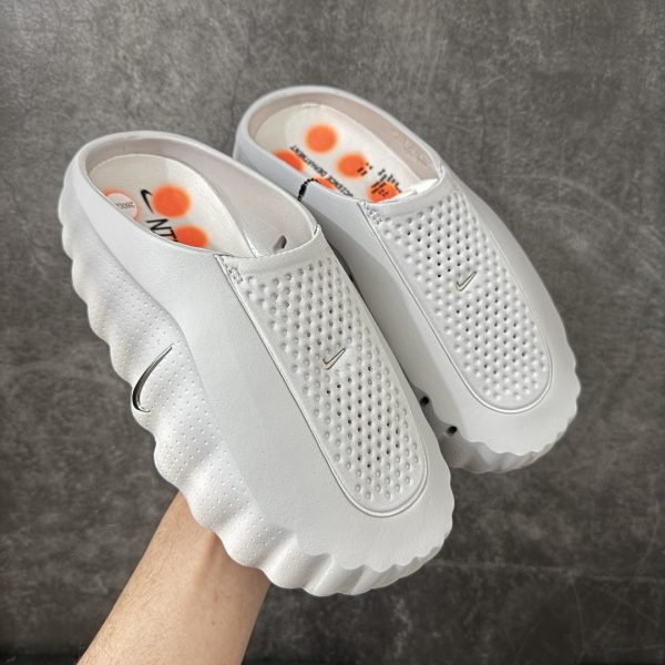 Nike Mind 001 Sneakers
