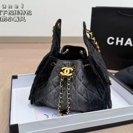 Chanel Hippie Underarm Tote Bag - Image 2