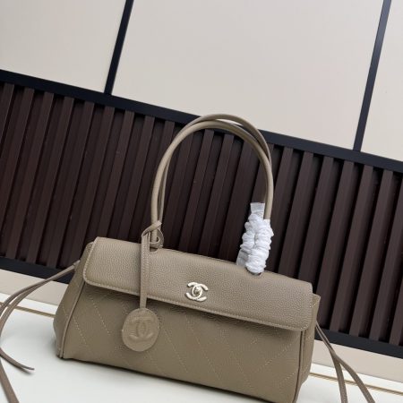 Chanel Togo Cowhide Tote Bag - Image 4