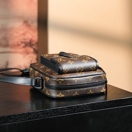 LV Christopher Mini 10A Bag - Image 4