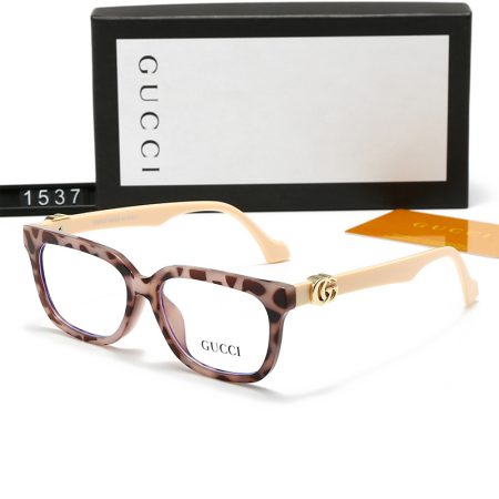 Gucci Fashionable Sunglasses - Image 1