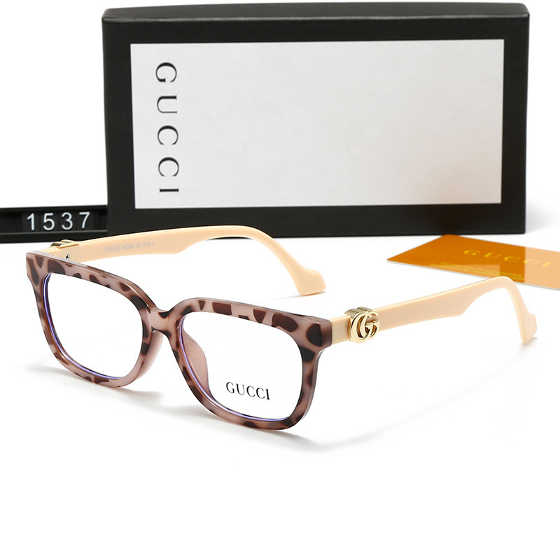 Gucci Fashionable Sunglasses - Image 1