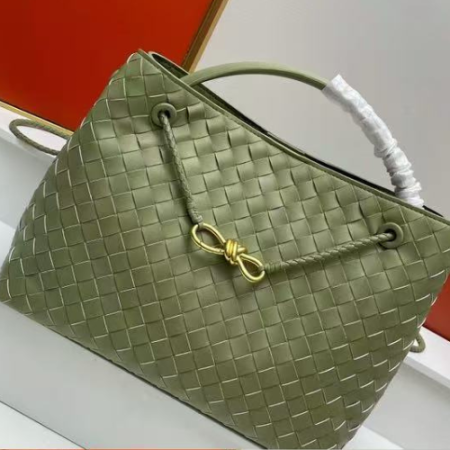 BV Small / Medium Andiamo Bag - Image 7