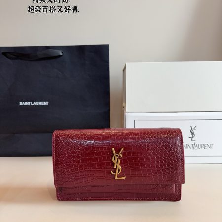 Saint Laurent LouLou Envelope Bag - Image 5
