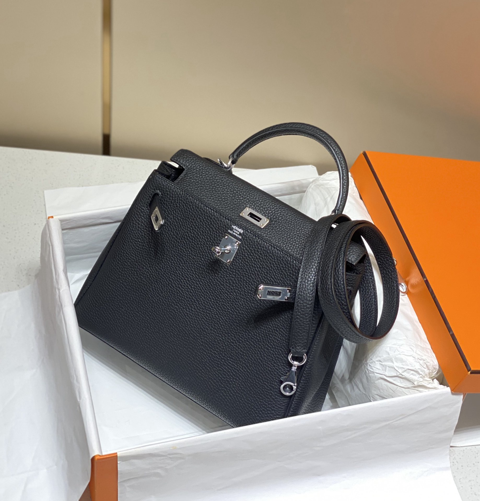 Hermès Kelly 25 black togo leather palladium hardware - Image 3