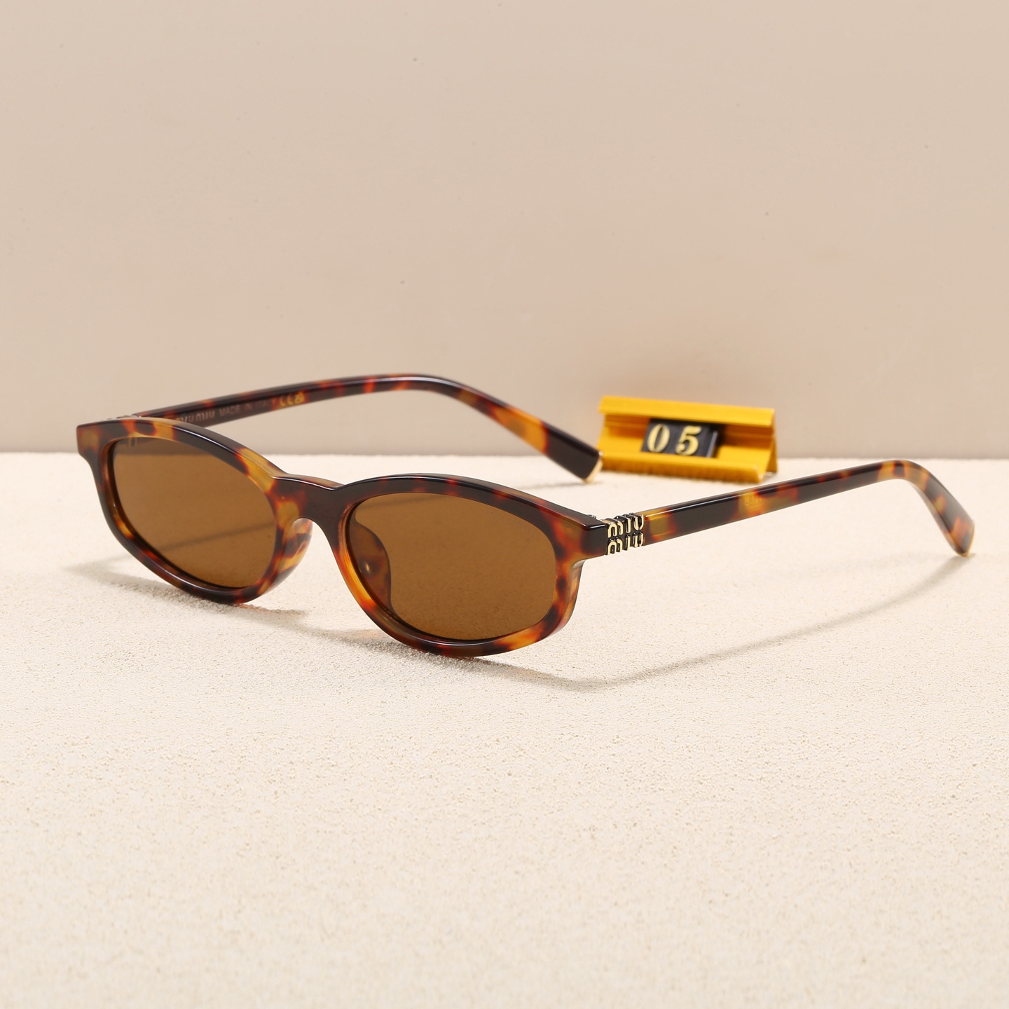 Miu Miu Fashionable Sunglasses - Image 4
