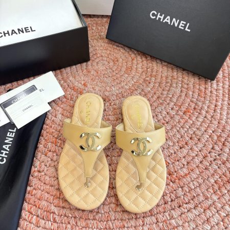 Chanel CC Logo Thong Sandals - Image 3