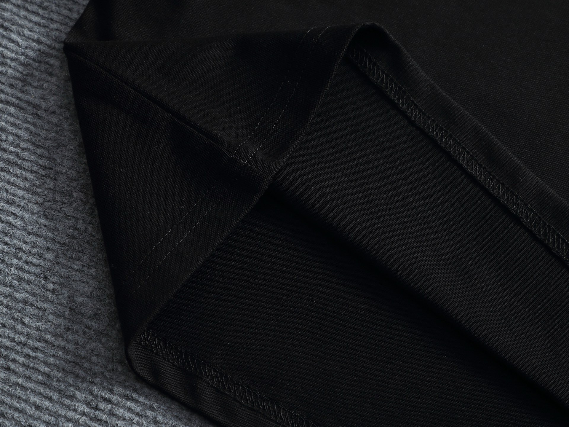 Burberry T-Shirt - Image 9