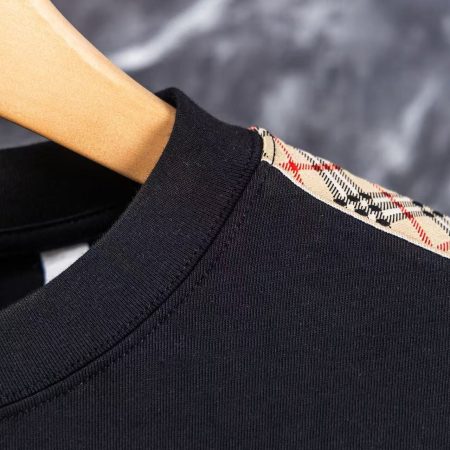 Burberry T Shirt - Image 7