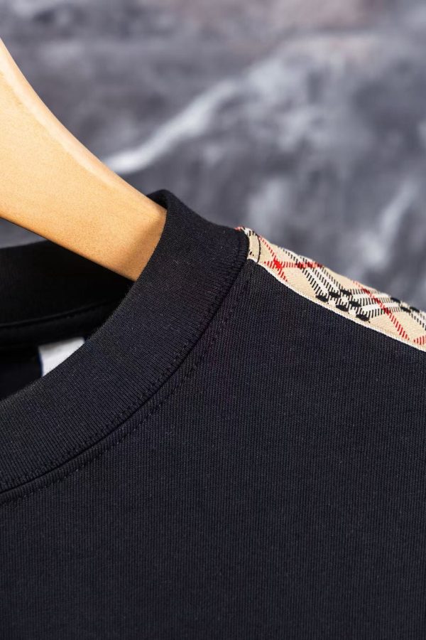Burberry T Shirt