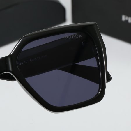 Prada Fashionable Sunglasses - Image 8
