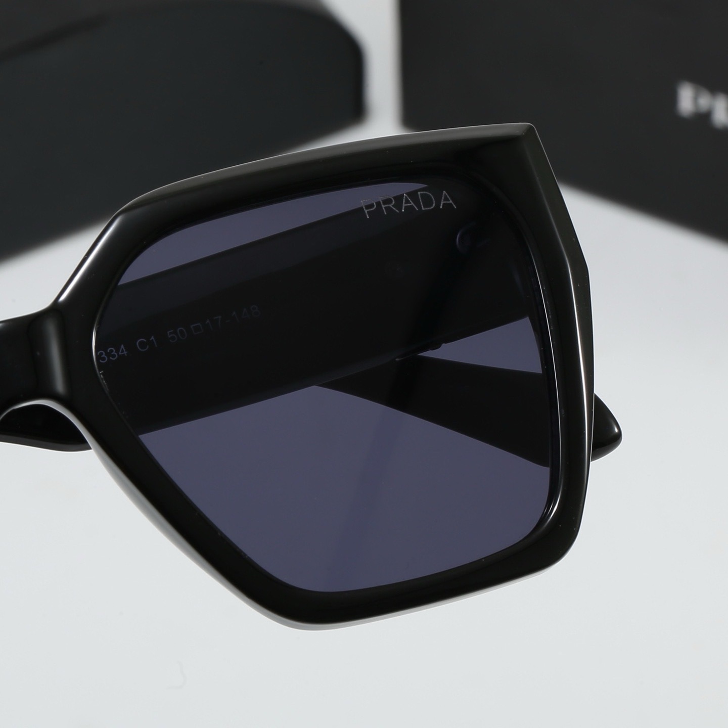 Prada Fashionable Sunglasses - Image 8