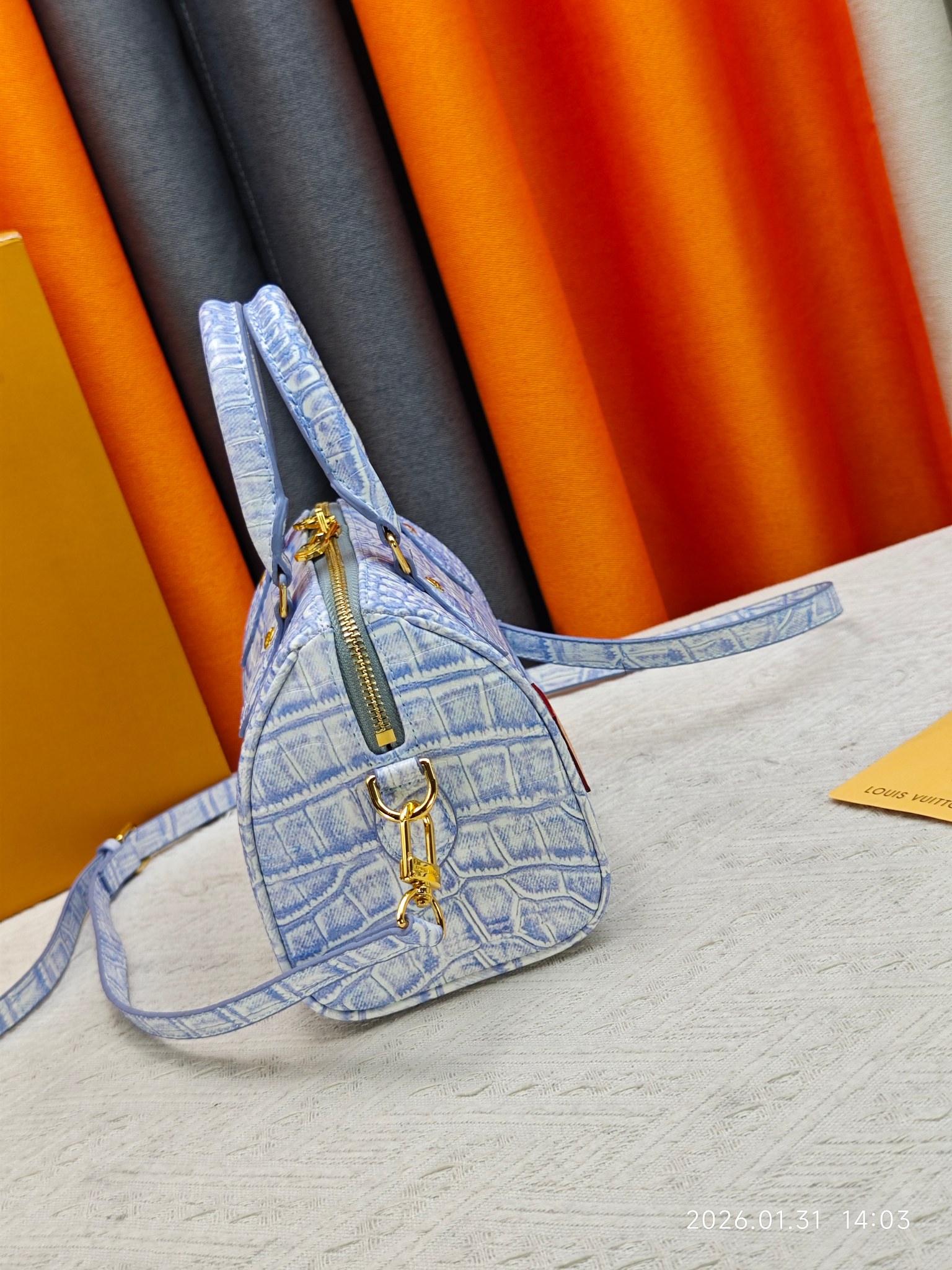 LV  Speedy 20 Soft Bag - Image 9