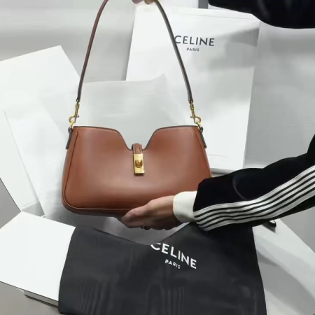 Céline CAMILLE 14 SOFT Shoulder Bag - Image 2