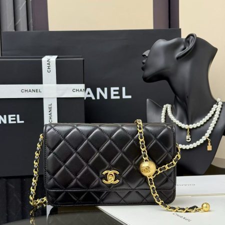 Chanel Pearl Embossed Chain Bag - Image 2