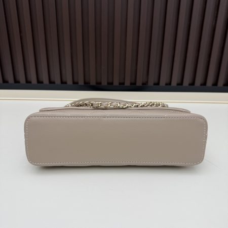 Chanel Large Flap Bag - Image 5