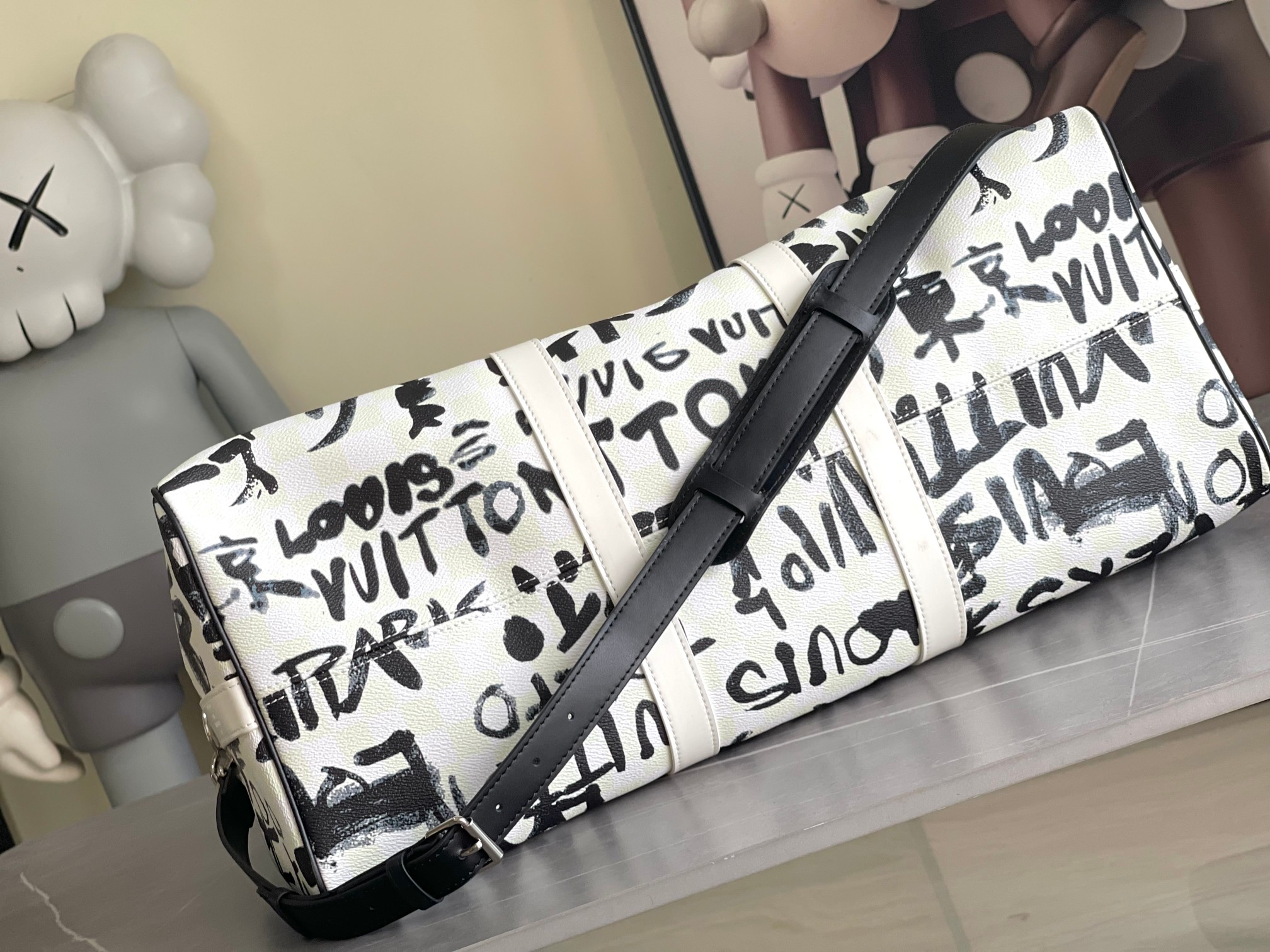 LV Keepall Bandoulière 50 Travel Bag - Image 3