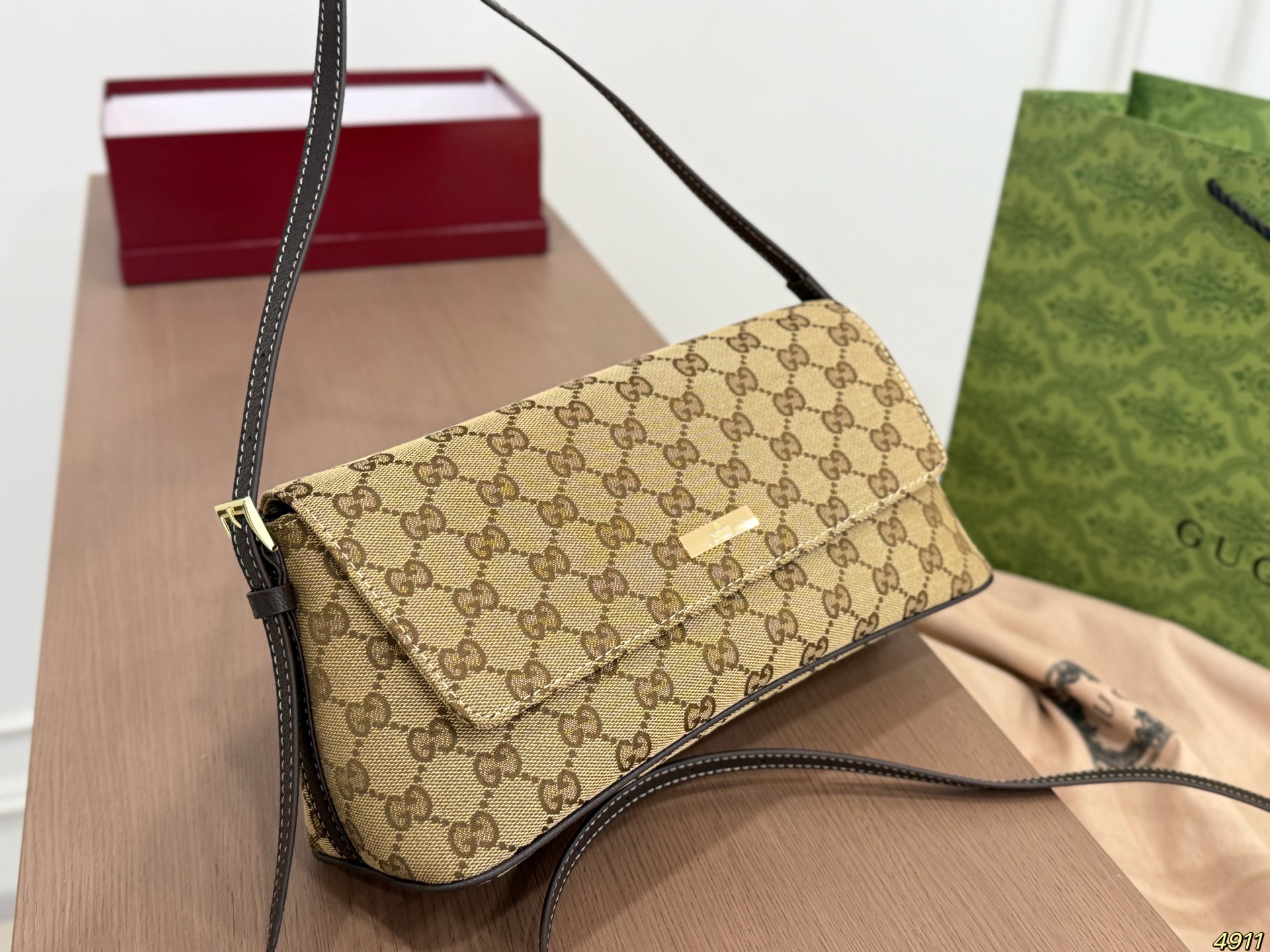 Gucci Underarm Bag - Image 6