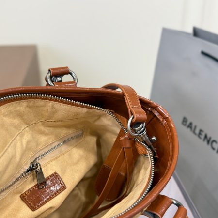 Balenciaga Straw Tote Bag - Image 11