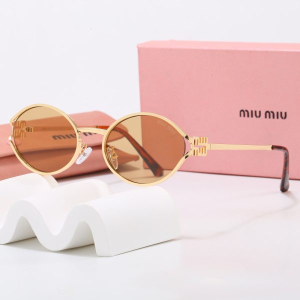 Miu Miu Fashionable Sunglasses
