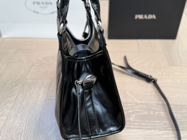 Prada push-lock Leather Tote Bag
