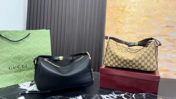 Gucci Jacket underarm bag