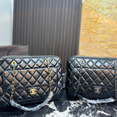 Chanel Chain Tote Bag - Image 1