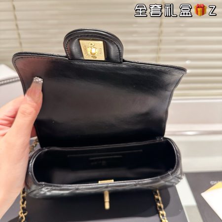 Chanel Matelasse Vintage Top Handle Bag - Image 9