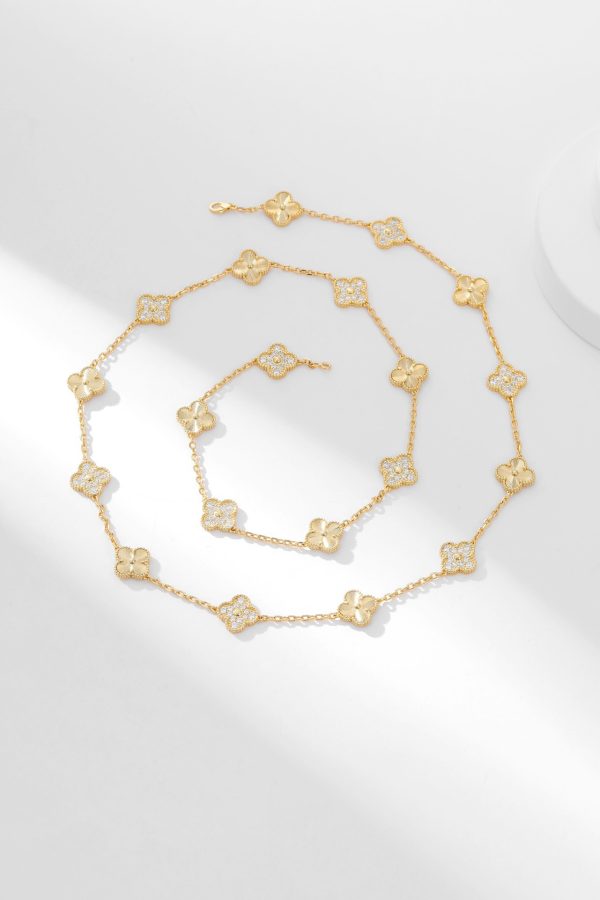 Van Cleef&Arpels VCA Vintage Alhambra long necklace, 20 motifs