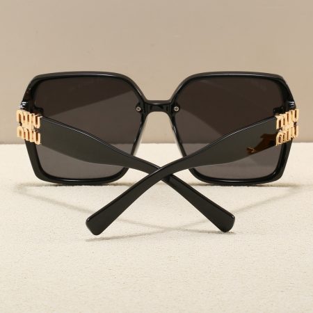 Miu Miu Fashionable Sunglasses - Image 10