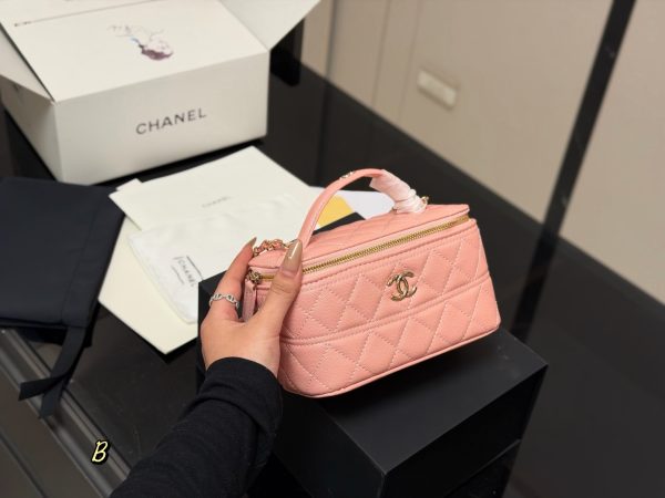 Chanel Long Vanity With Chain Bag