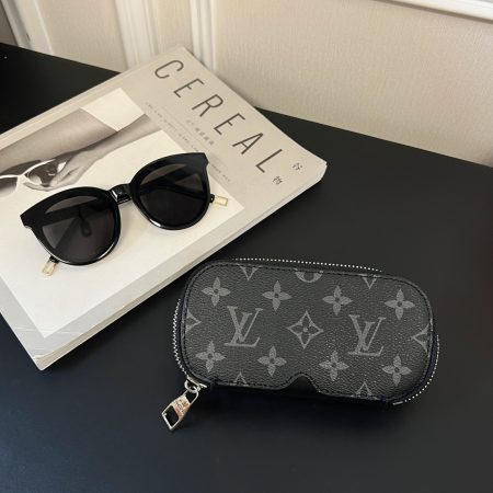 LV Glasses Pouch