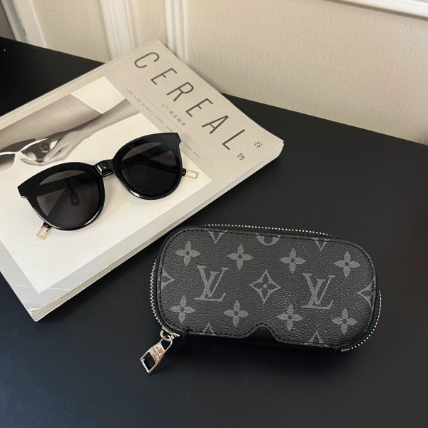 LV Glasses Pouch