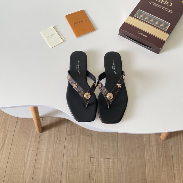LV 26P Collaborator Flip-Flops