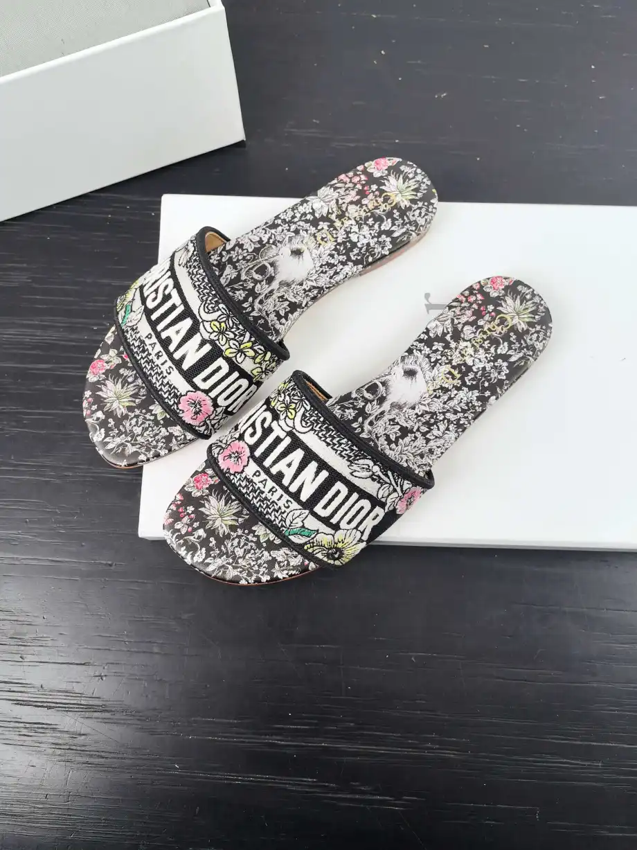 Dior Slipper Sandals 5 - Image 12