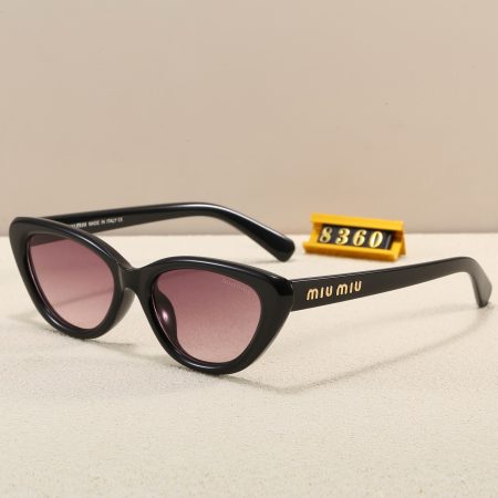 Chanel Fashionable Sunglasses - Image 5