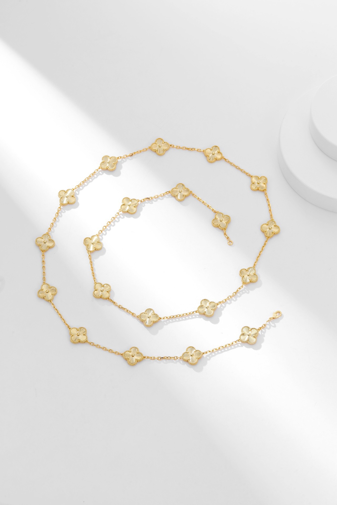 Van Cleef&Arpels VCA Vintage Alhambra long necklace, 20 motifs - Image 2