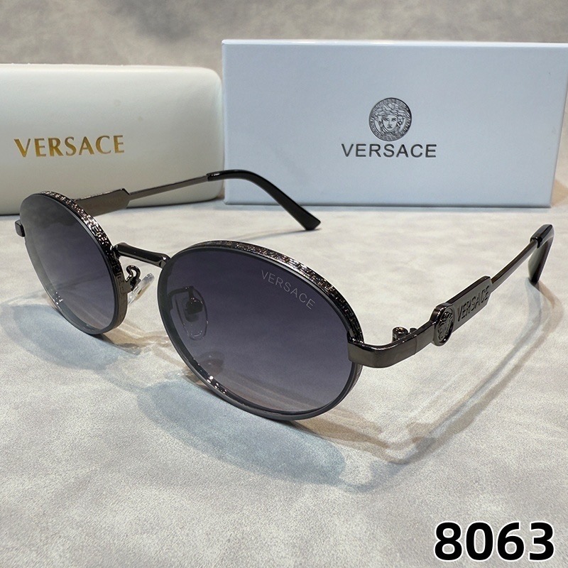 Versace Fashionable Sunglasses - Image 3