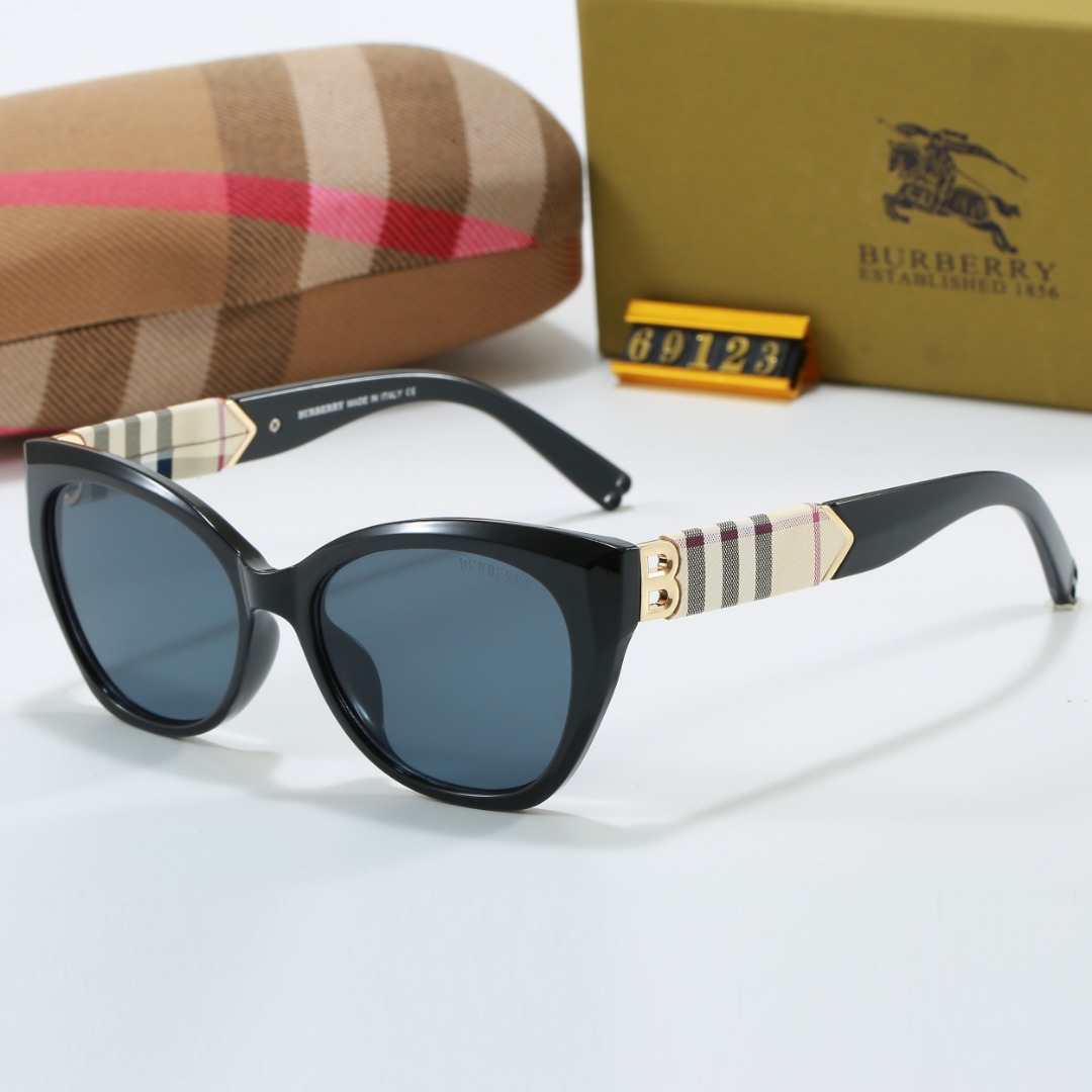 Burberry Fashionable Sunglasses - Image 2