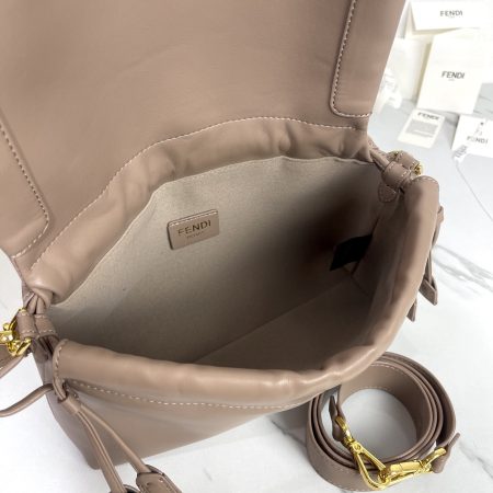 Fendi Mamma Medium  Baguette Bag - Image 2