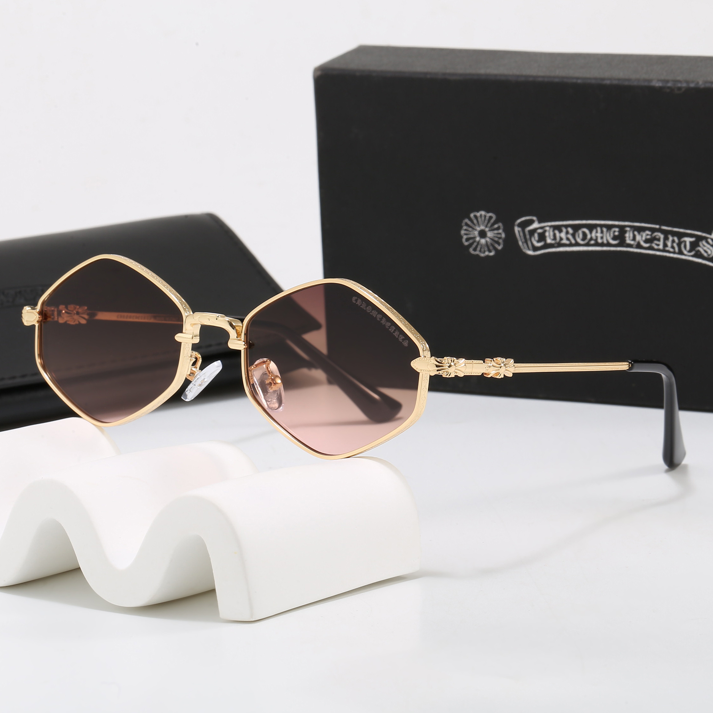 Chrome Hearts Fashionable Sunglasses - Image 7
