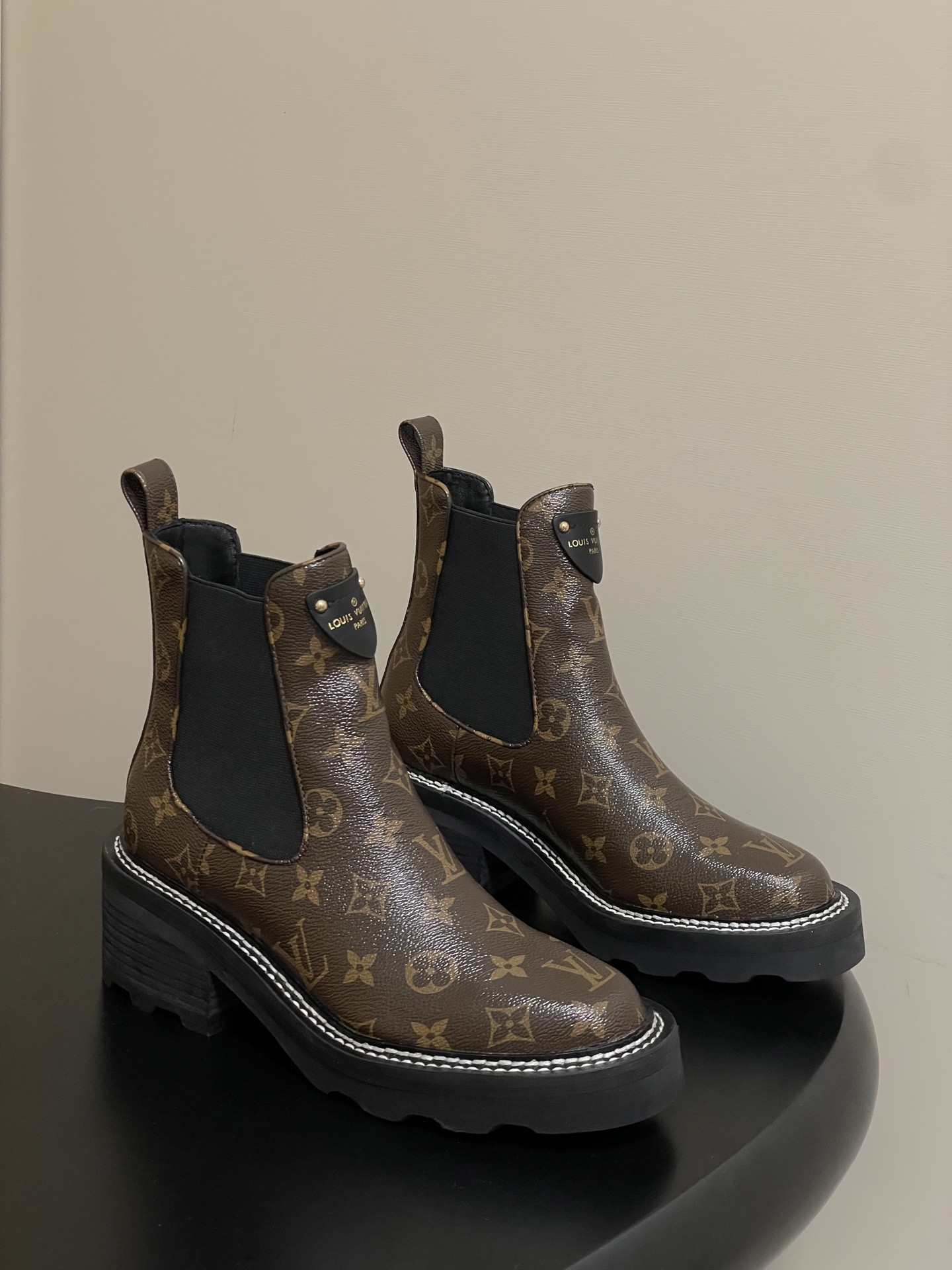LV Beaubourg Boots - Image 1