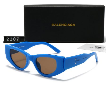 Balenciaga Fashionable Sunglasses - Image 4