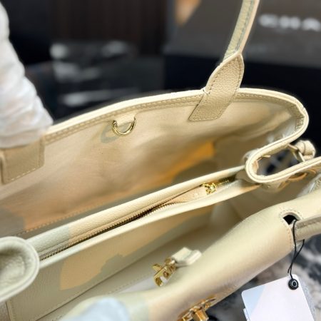 Chanel 26S Runway Baguette Bag - Image 9