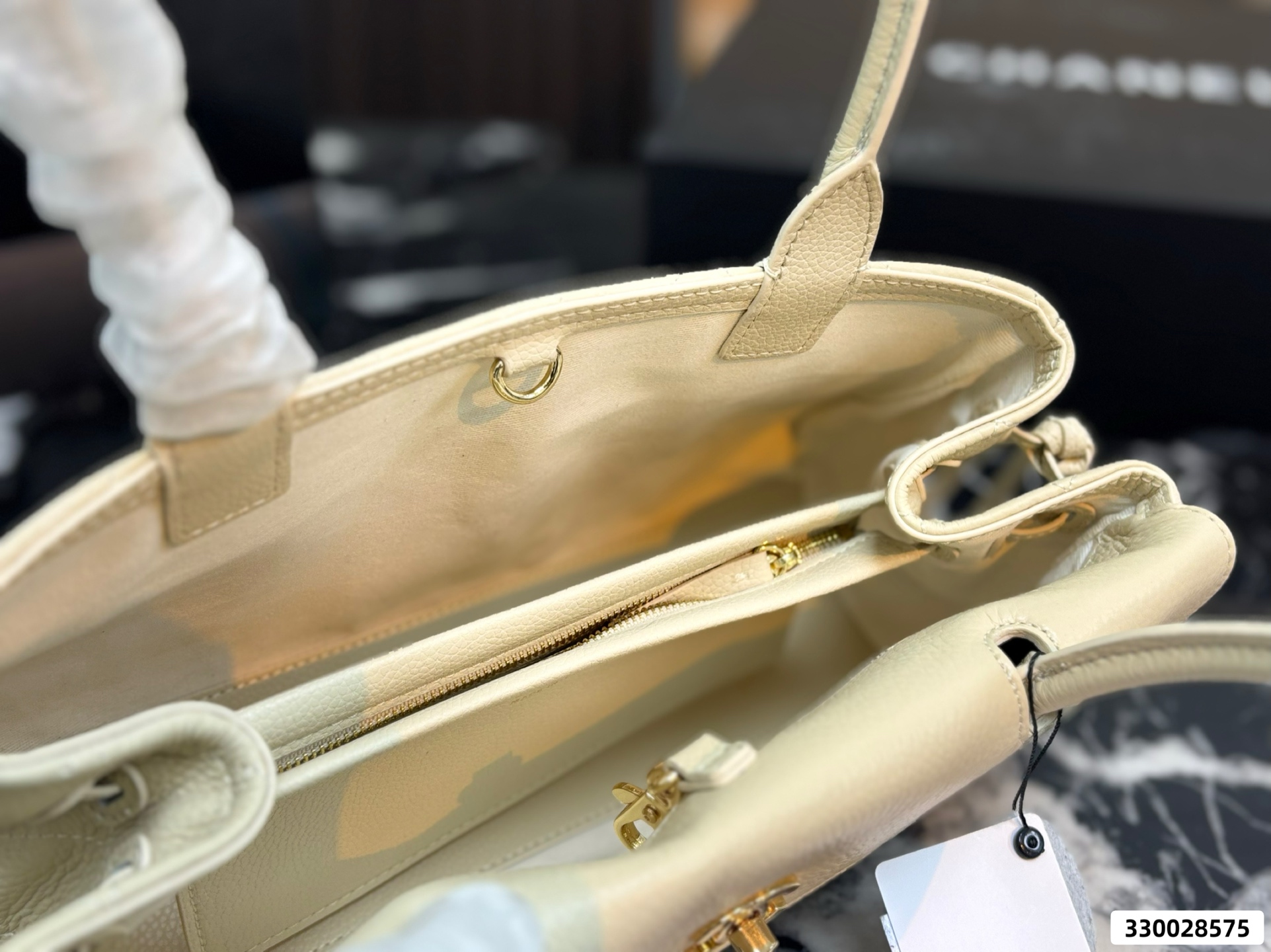Chanel 26S Runway Baguette Bag - Image 9